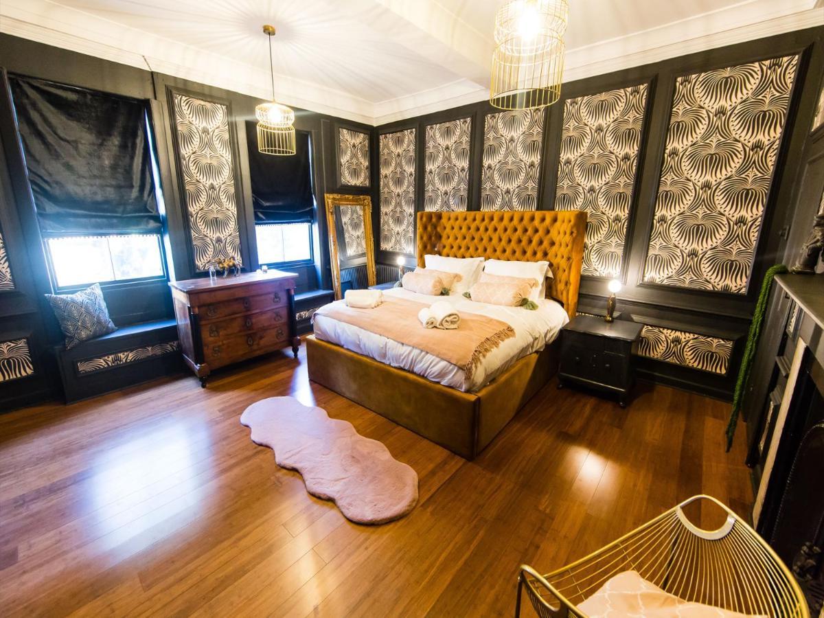 Maison Parfaite Yo1 - Exquisite 400 Year Old, City Centre Townhouse York Eksteriør billede