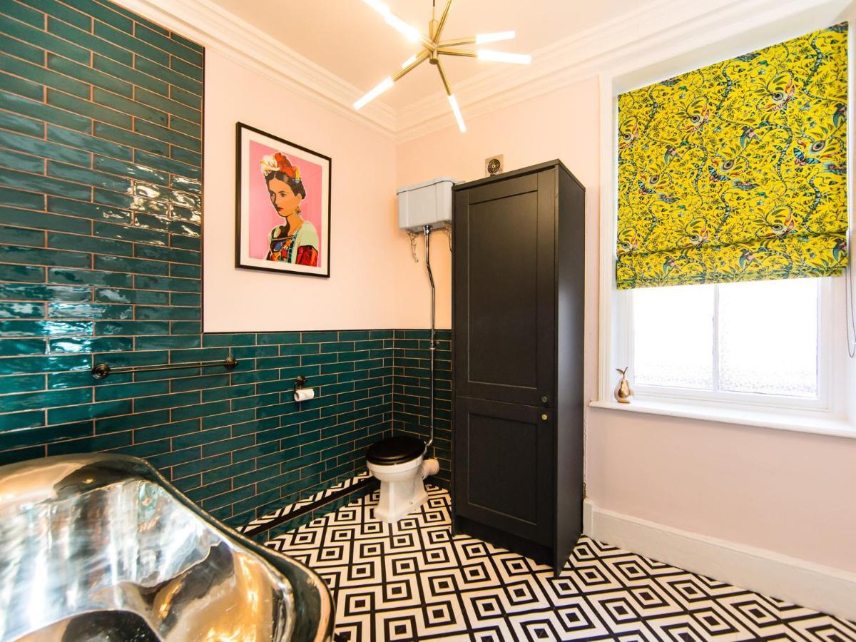 Maison Parfaite Yo1 - Exquisite 400 Year Old, City Centre Townhouse York Eksteriør billede