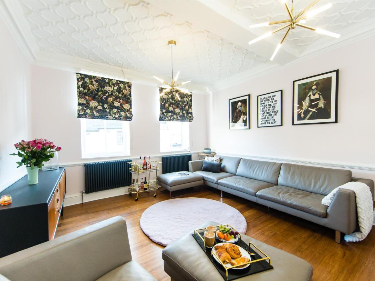 Maison Parfaite Yo1 - Exquisite 400 Year Old, City Centre Townhouse York Eksteriør billede