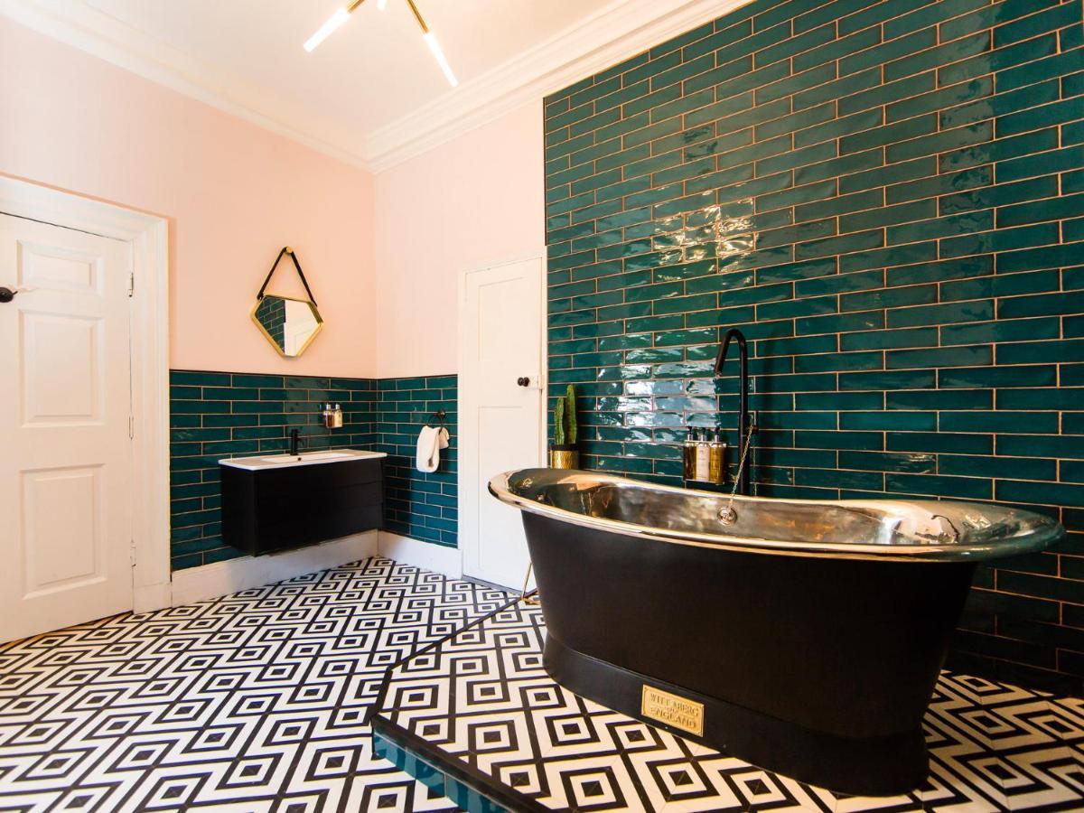 Maison Parfaite Yo1 - Exquisite 400 Year Old, City Centre Townhouse York Eksteriør billede